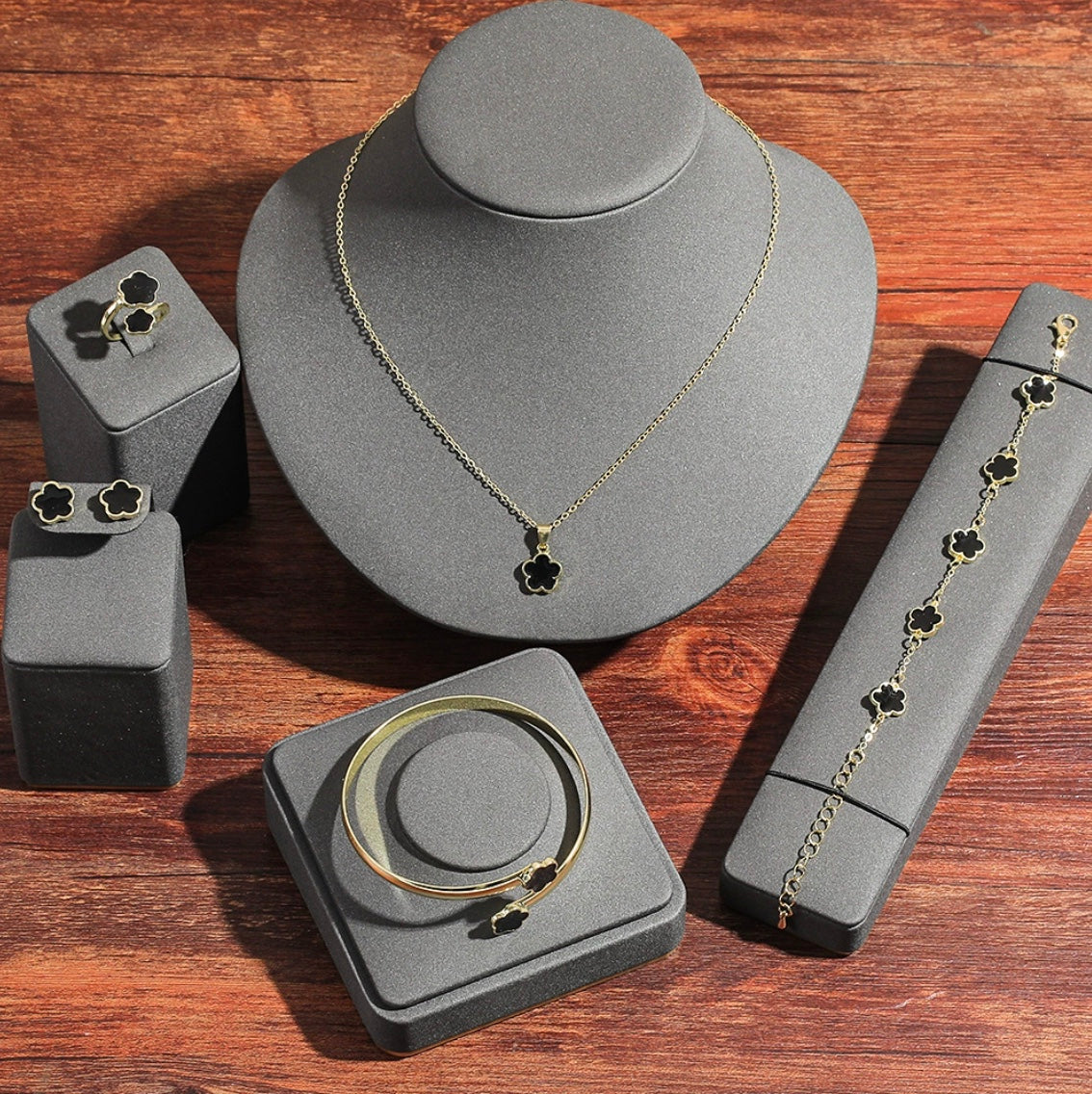 - SET VAN CLEEF 5 JOYAS