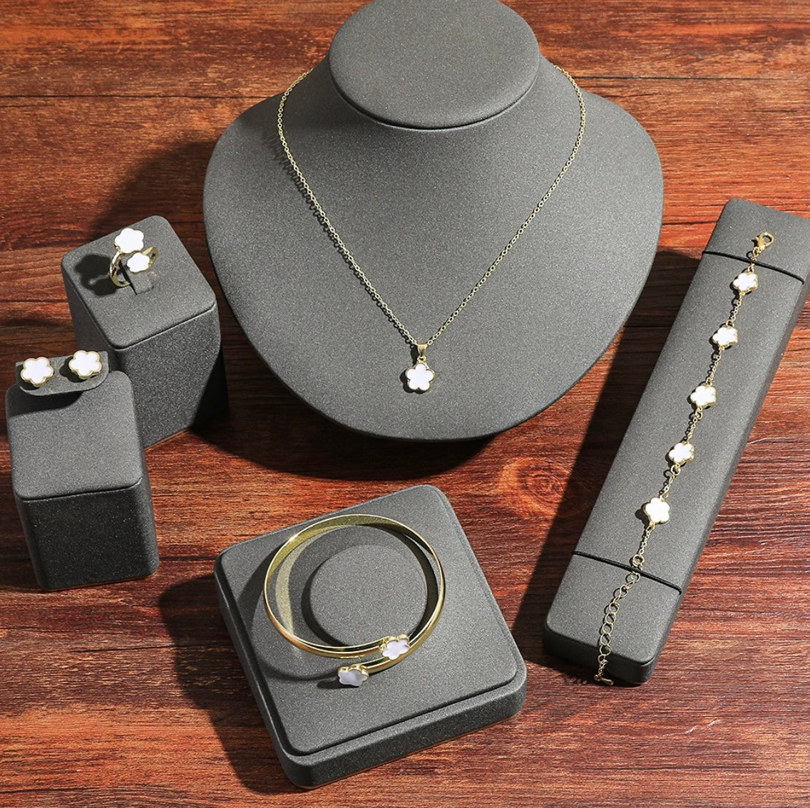 - SET VAN CLEEF 5 JOYAS